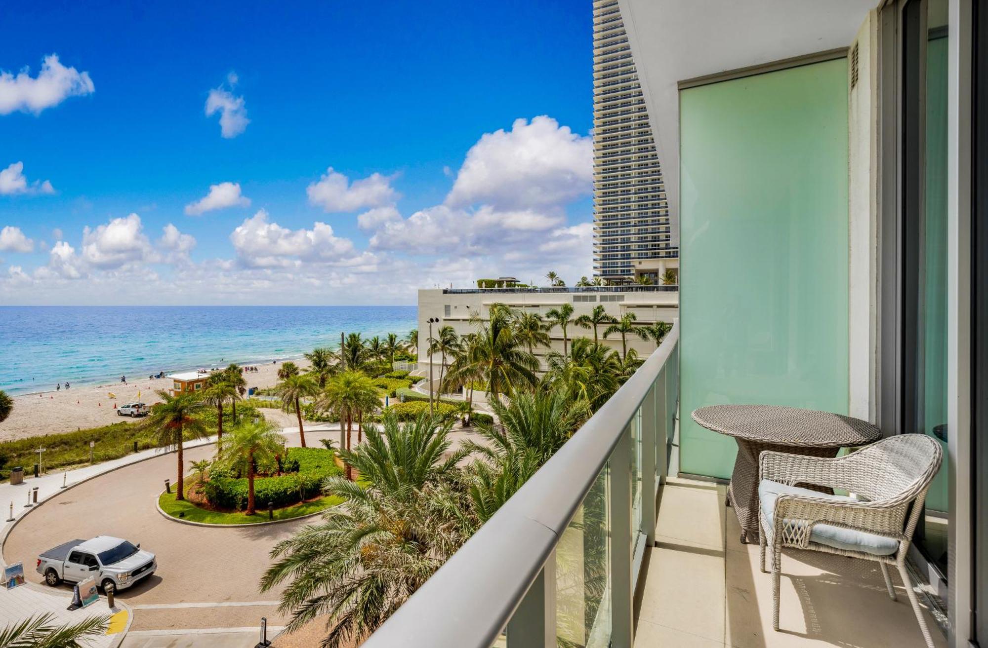 Wake Up To The Sound Of Waves In A Stylish Condo In A Luxury Resort Hollywood Exterior foto