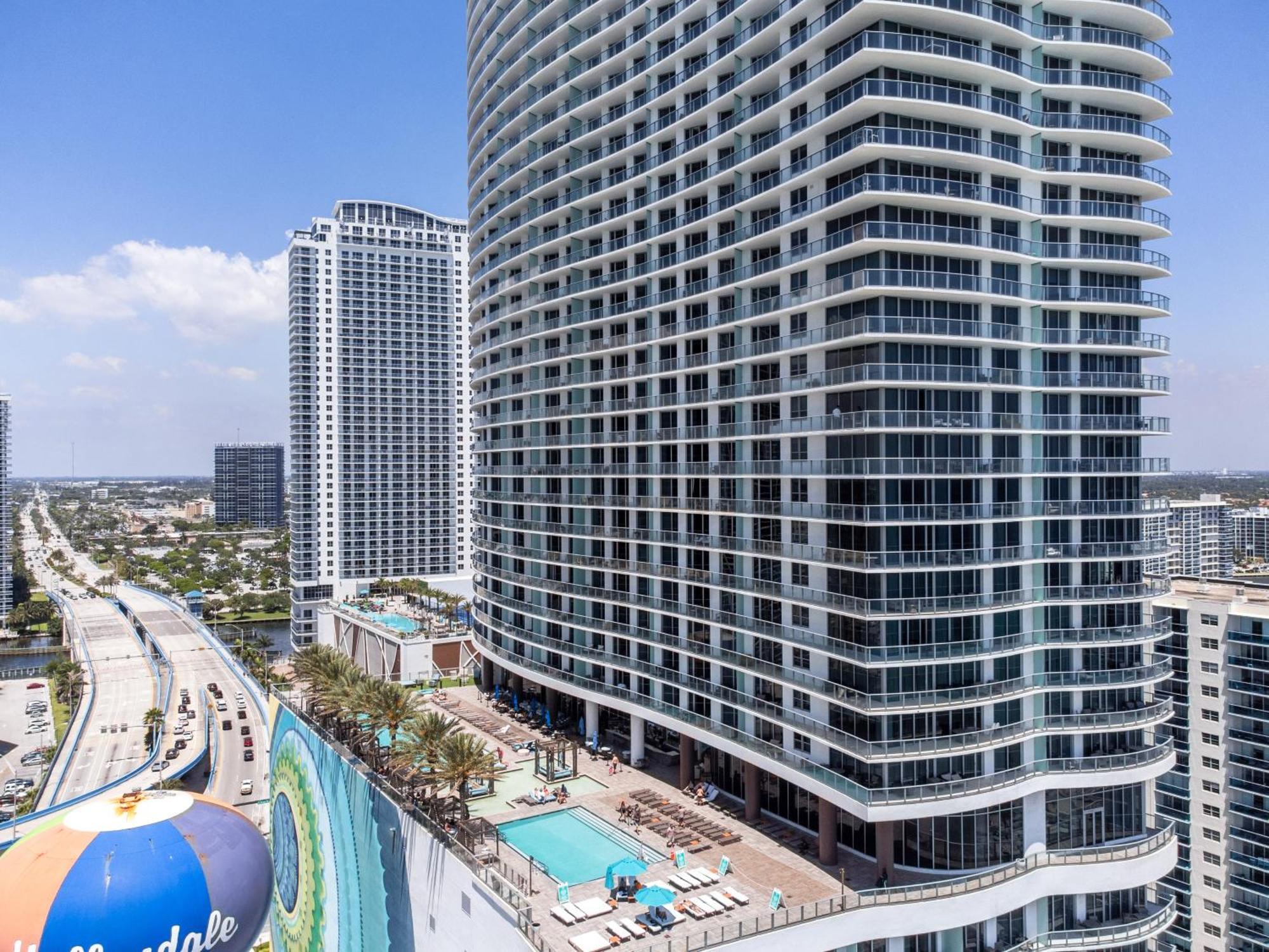 Wake Up To The Sound Of Waves In A Stylish Condo In A Luxury Resort Hollywood Exterior foto