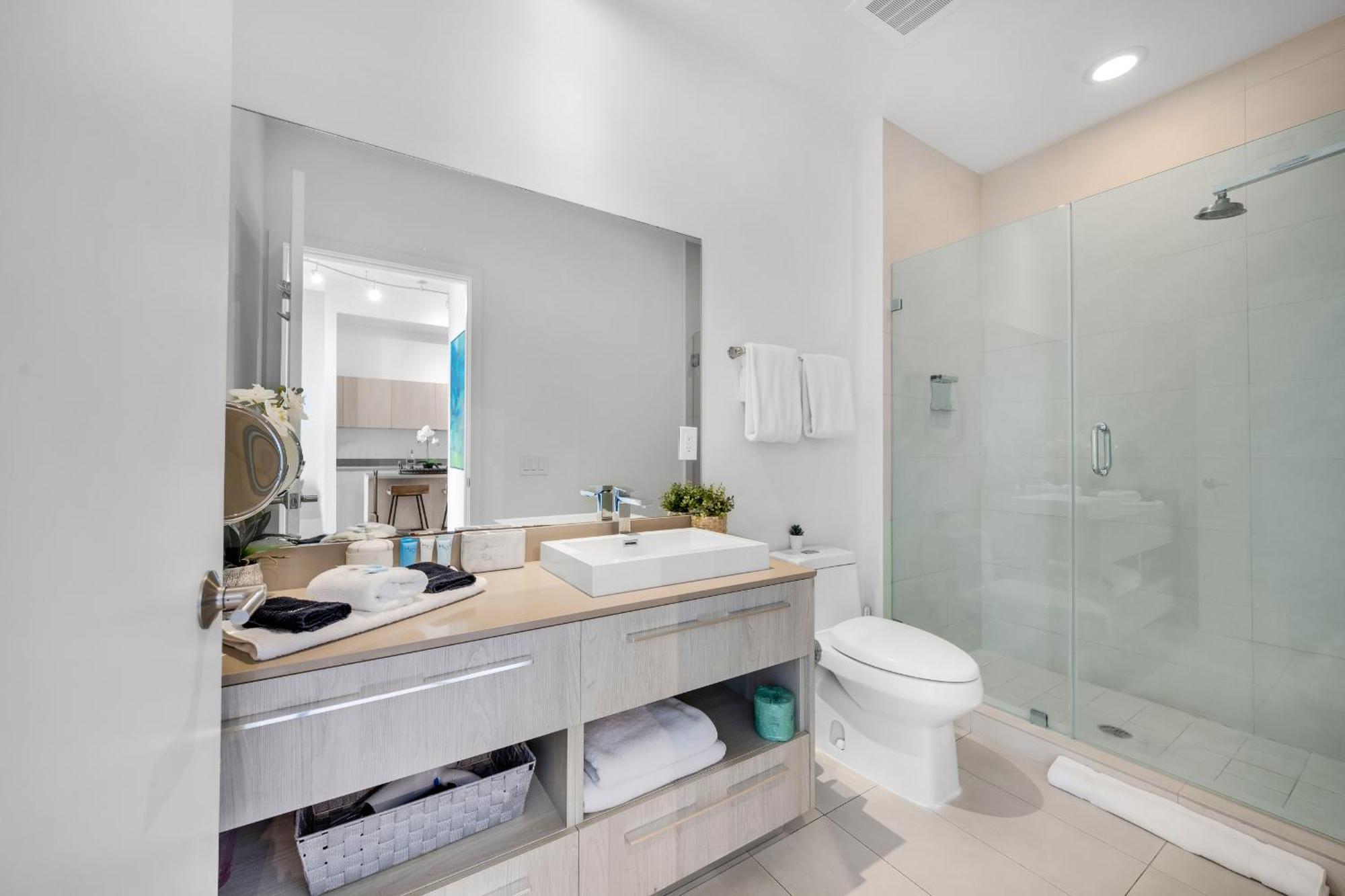 Wake Up To The Sound Of Waves In A Stylish Condo In A Luxury Resort Hollywood Exterior foto