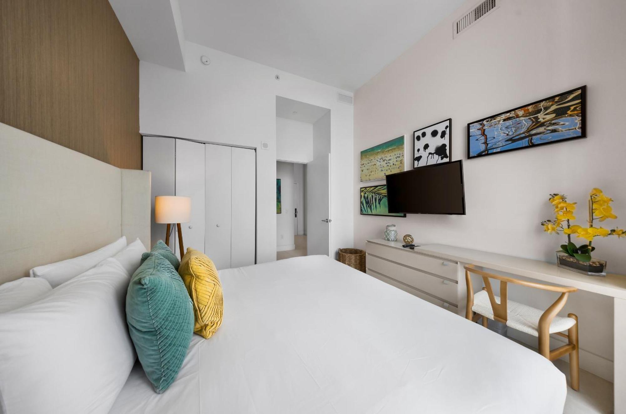 Wake Up To The Sound Of Waves In A Stylish Condo In A Luxury Resort Hollywood Exterior foto
